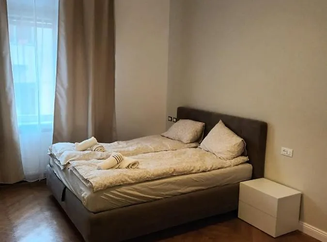 Apartment Duna River Shining