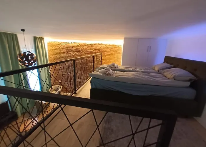 Apartment Duna River Shining